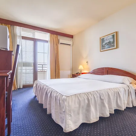 Miramare 4* Njivice