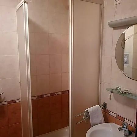 Szálloda Miramare Njivice