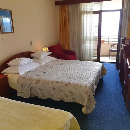 Szálloda Miramare Njivice