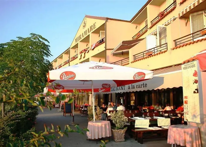 Miramare 4* نجيفيش