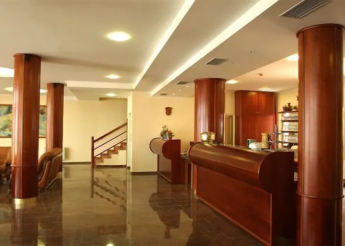 Miramare فندق نجيفيش