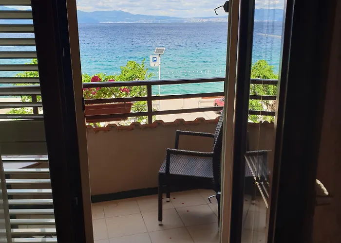 Miramare فندق نجيفيش